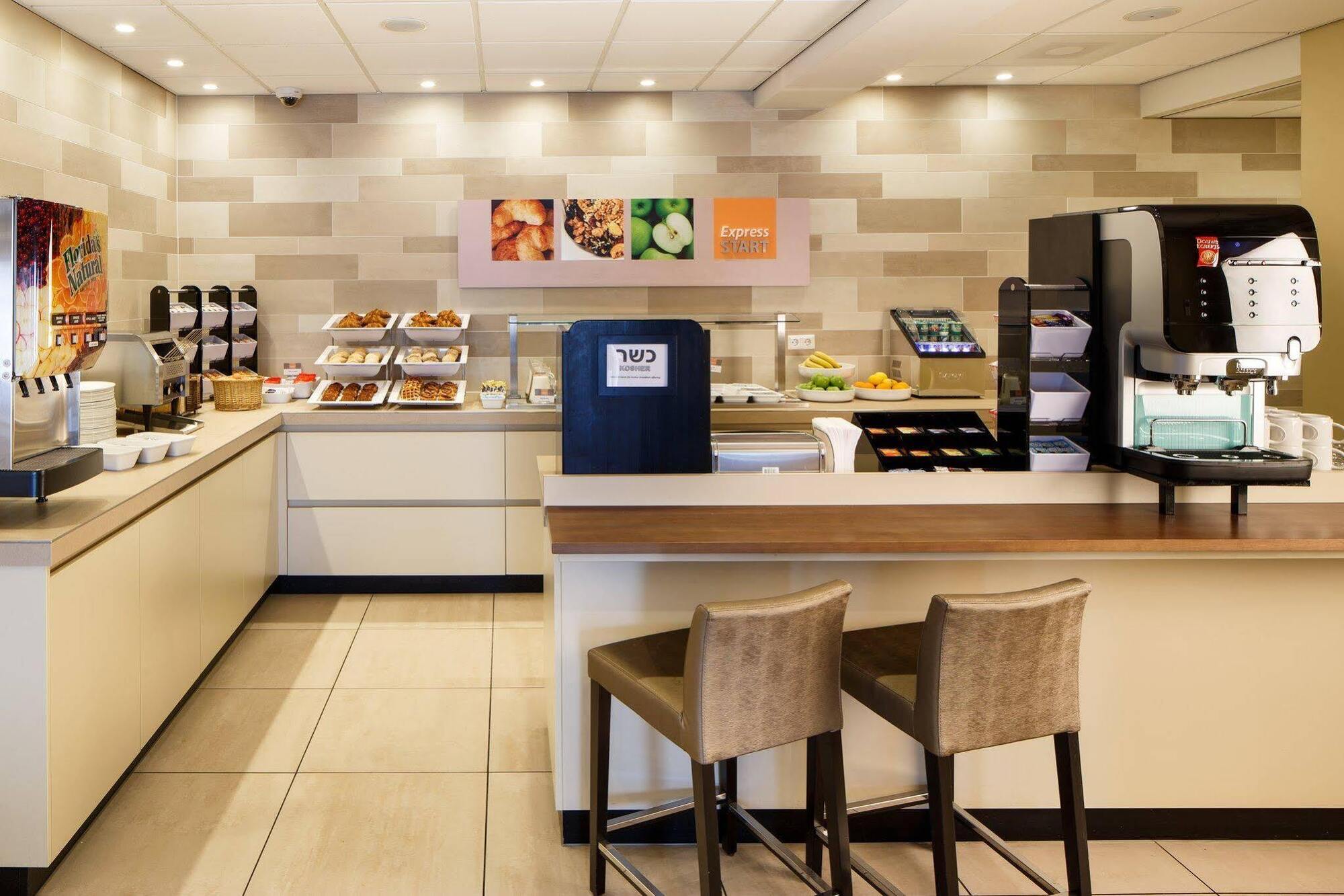 Holiday Inn Express Amsterdam - South By Ihg Buitenkant foto
